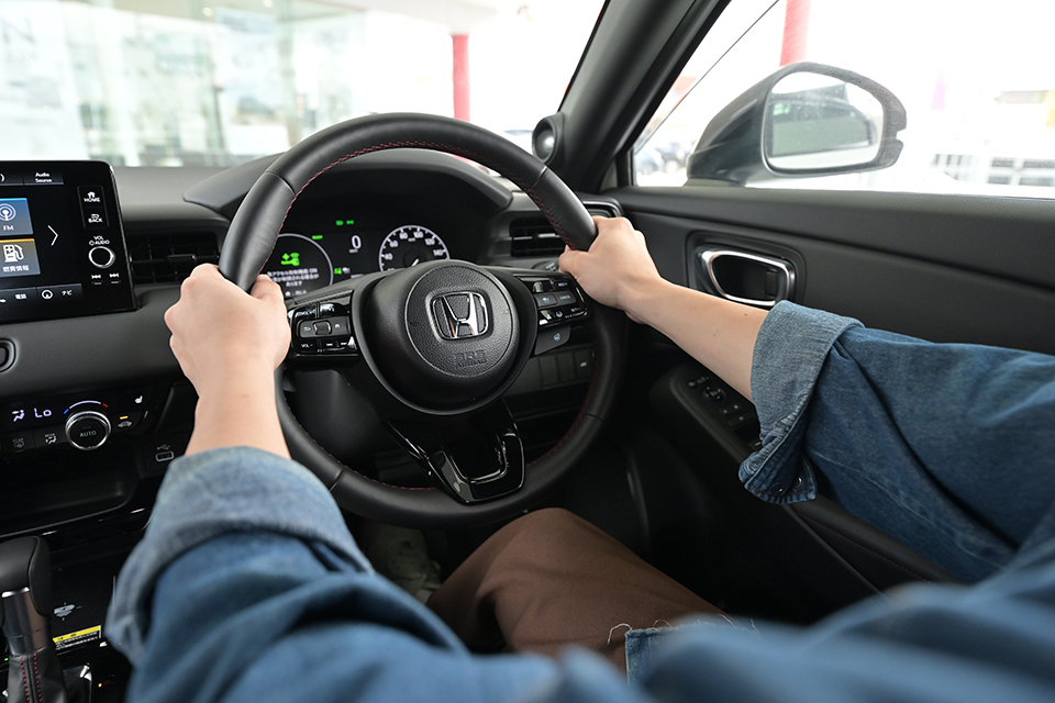 ヴェゼルの走行イメージ